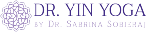 Logo Dr. Yin Yoga - (strategische Bildbenennung SEO optimierte Schlagwörter nutzen für die Barrierefreiheit)